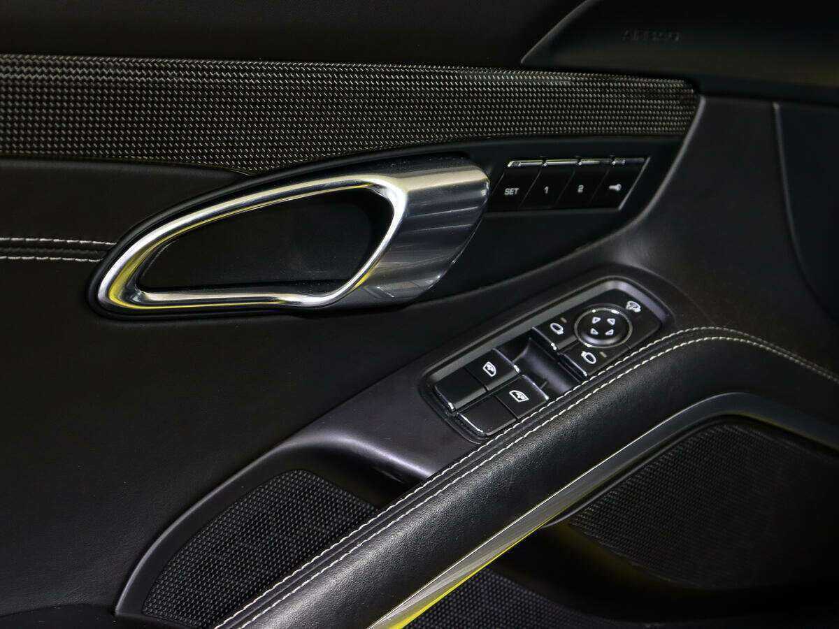 Porsche Cayman S, 2020 Фото №21