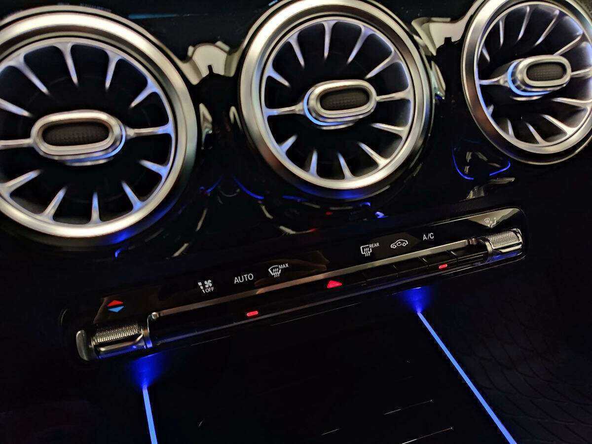 Mercedes-Benz GLA 250, 2020 Фото №15