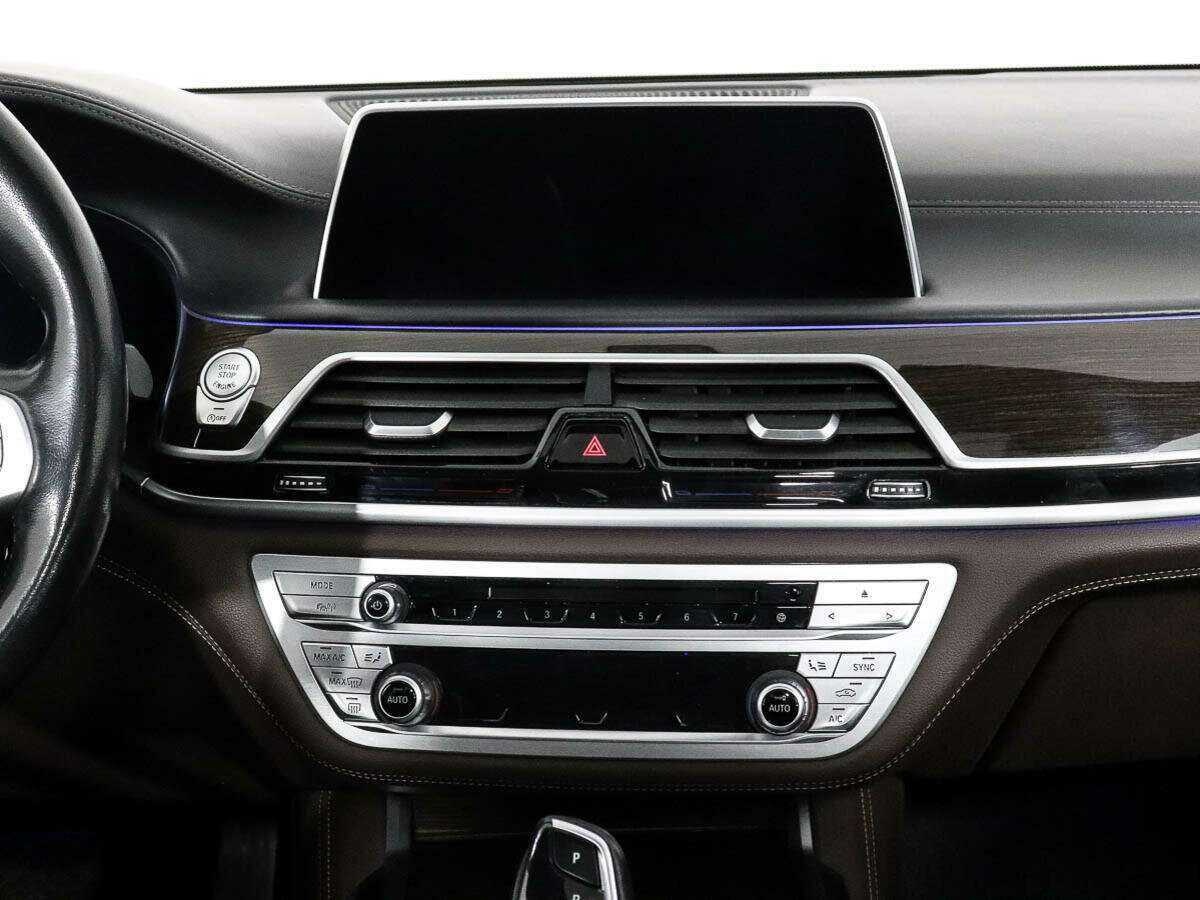 BMW 7 серии Long 740Li xDrive, 2019 Фото №10