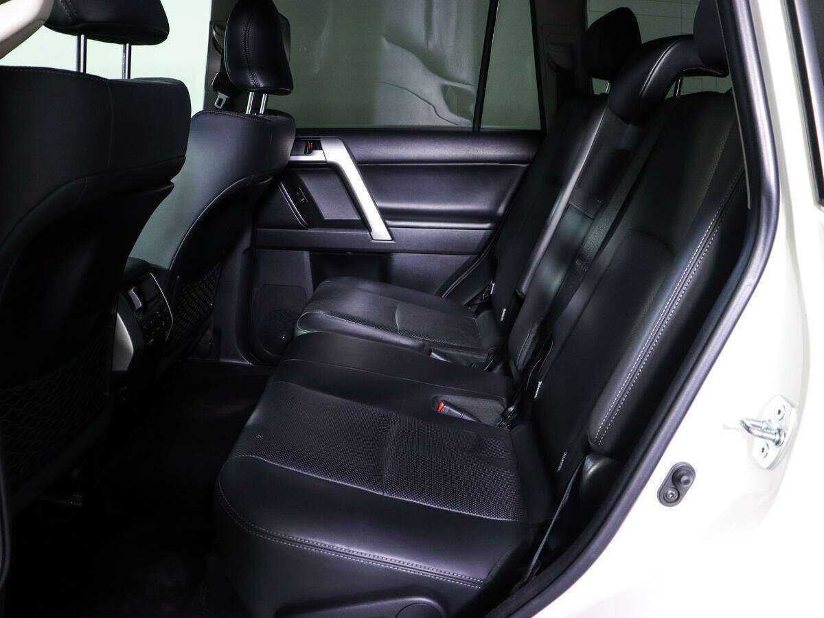 Toyota Land Cruiser Prado, 2022 - 4 296 км. | Фото №7