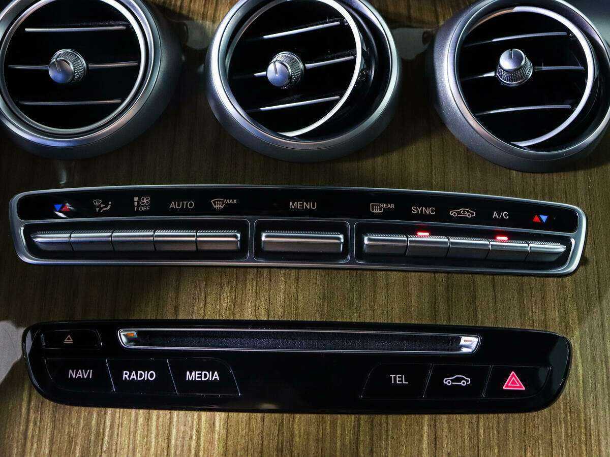 Mercedes-Benz GLC 250, 2015 Фото №14