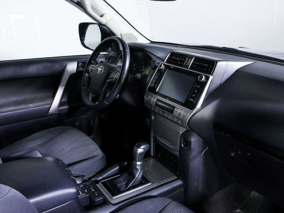 Toyota Land Cruiser Prado, 2019 Фото №8