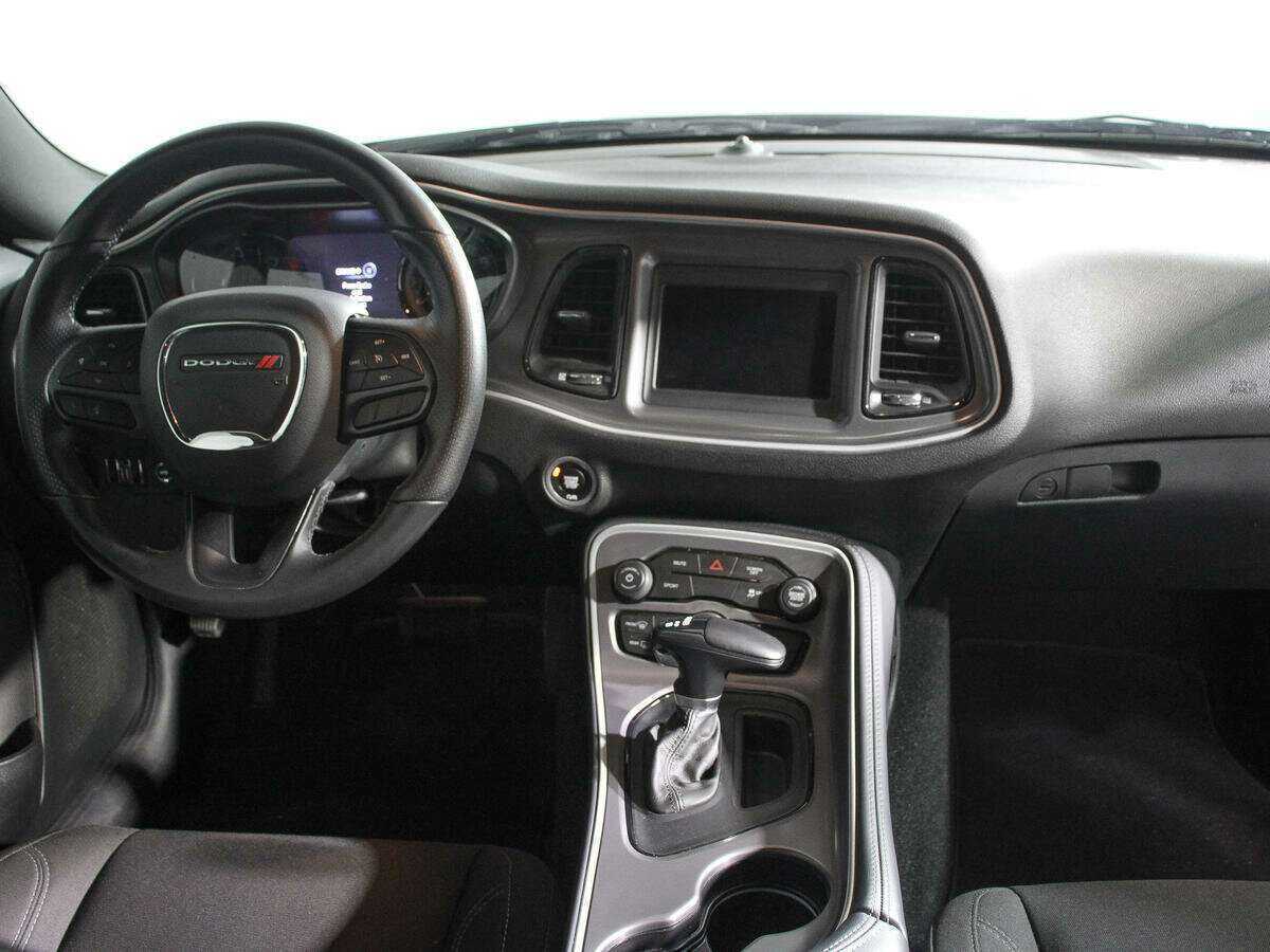Dodge Challenger, 2022 Фото №11