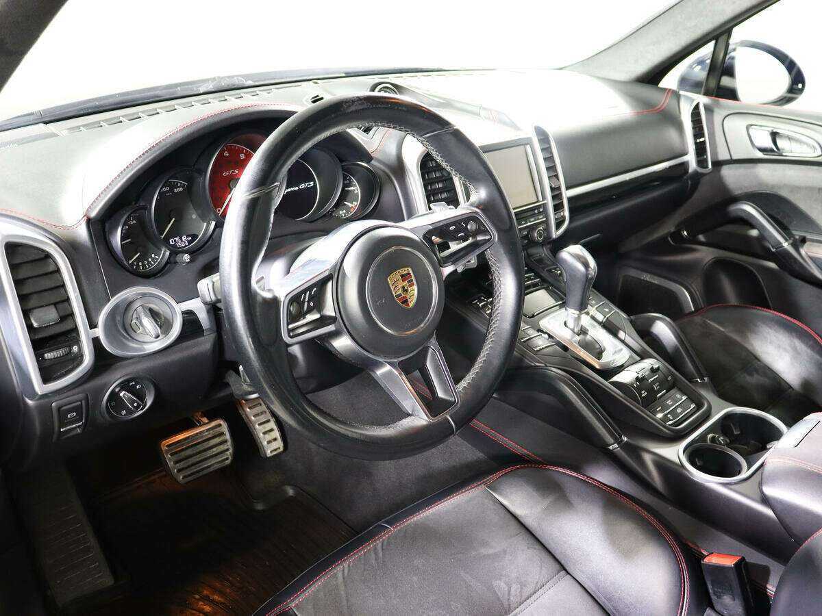 Porsche Cayenne GTS, 2015 Фото №12