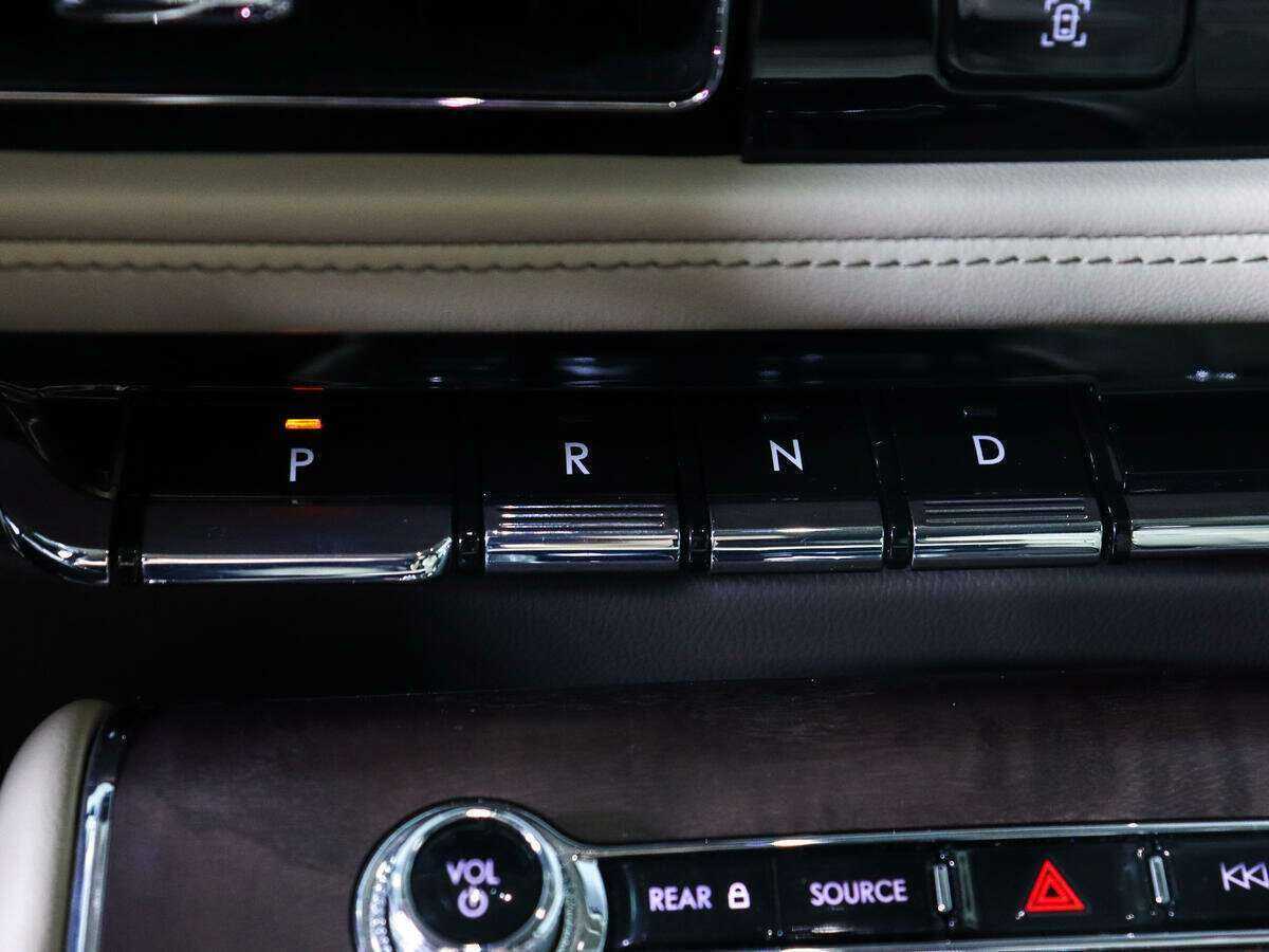 Lincoln Aviator, 2019 Фото №21