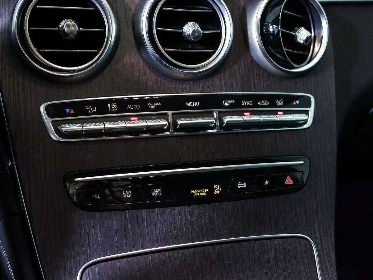 Mercedes-Benz GLC 300, 2019 Фото №18