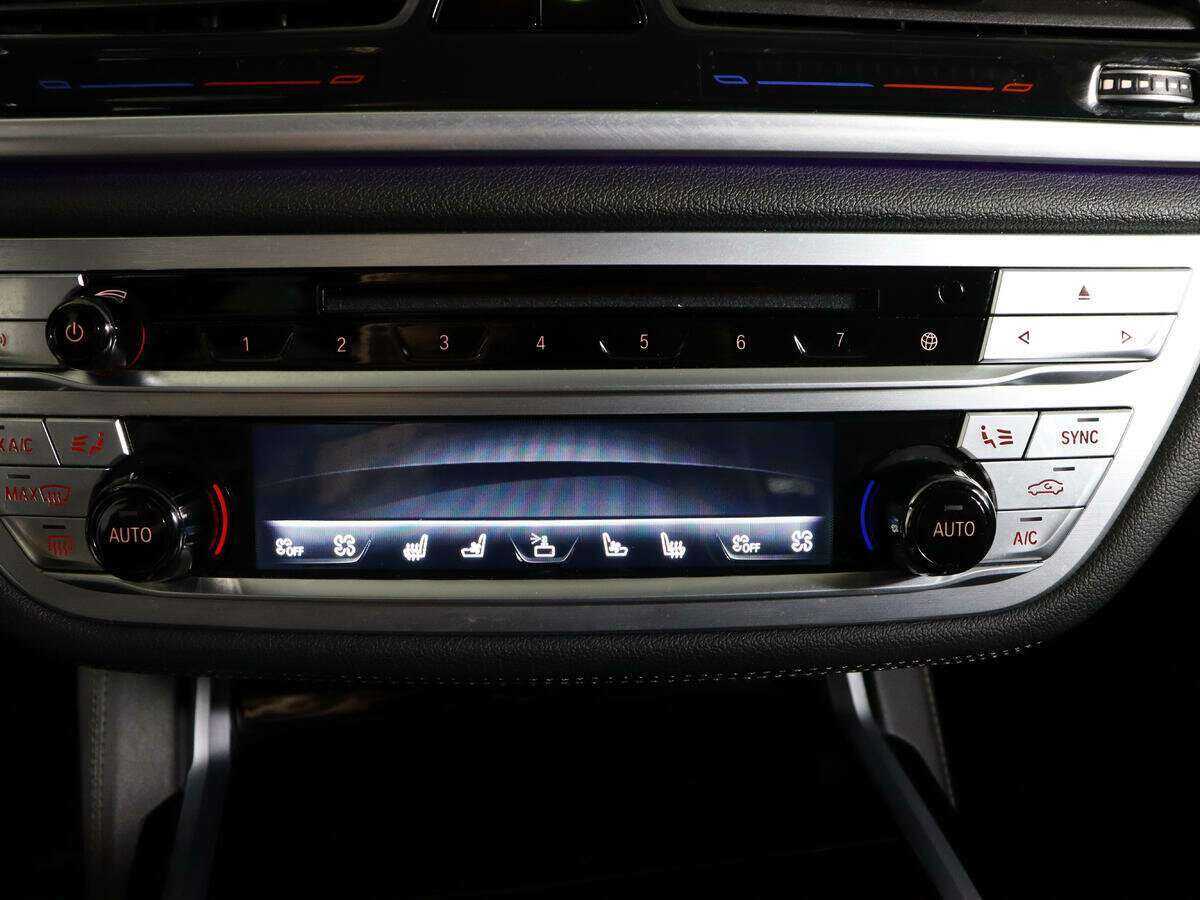 BMW 7 серии 750d xDrive, 2018 Фото №27