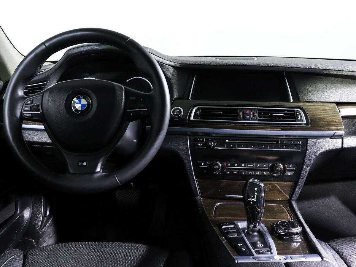 BMW 7 серии Long 740Li xDrive, 2013 Фото №11