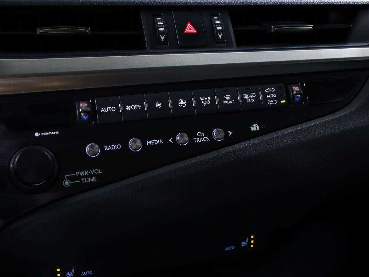 Lexus ES 250, 2020 Фото №16