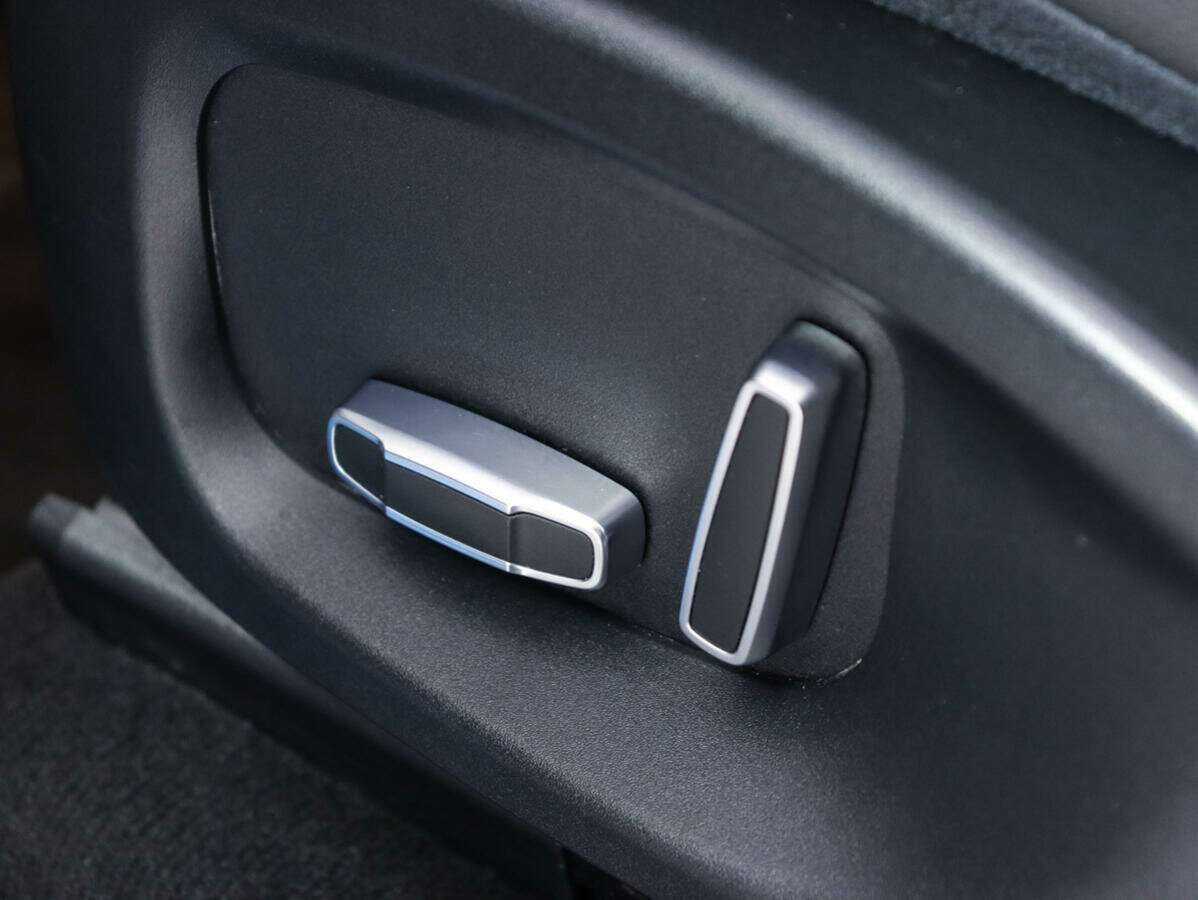 Jaguar F-Pace, 2018 Фото №17