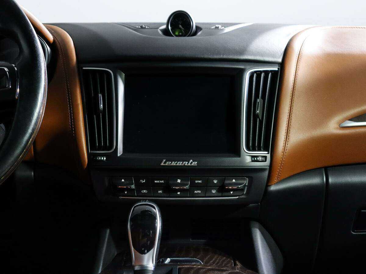 Maserati Levante Diesel, 2016 Фото №11