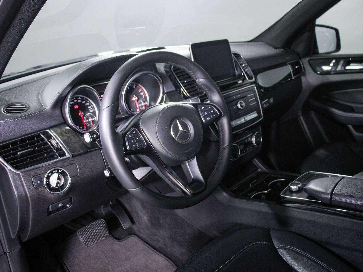 Mercedes-Benz GLS 400, 2018 Фото №14