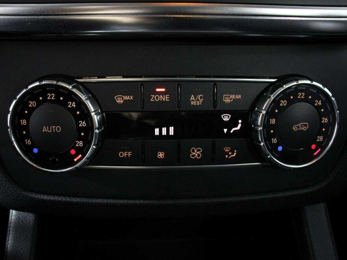 Mercedes-Benz M-Класс 350 CDI, 2011 Фото №24