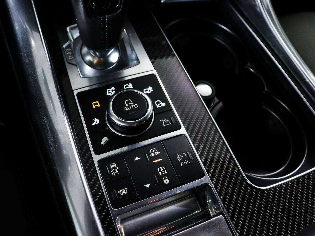 Land Rover Range Rover Sport SVR, 2015 Фото №27