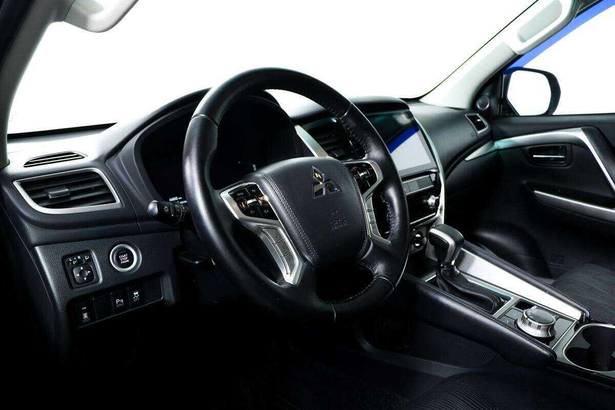 Mitsubishi Montero Sport, 2022 Фото №13