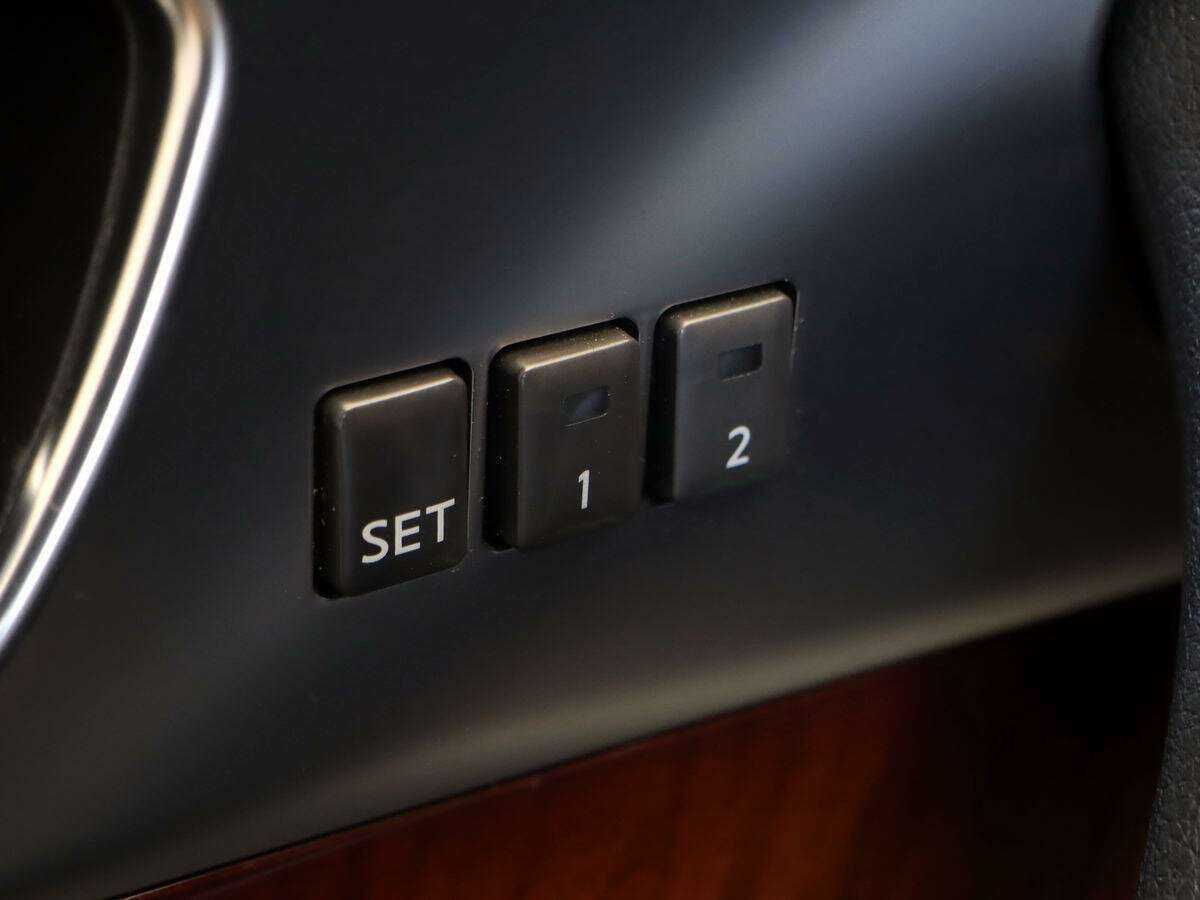 Infiniti FX37, 2010 Фото №10