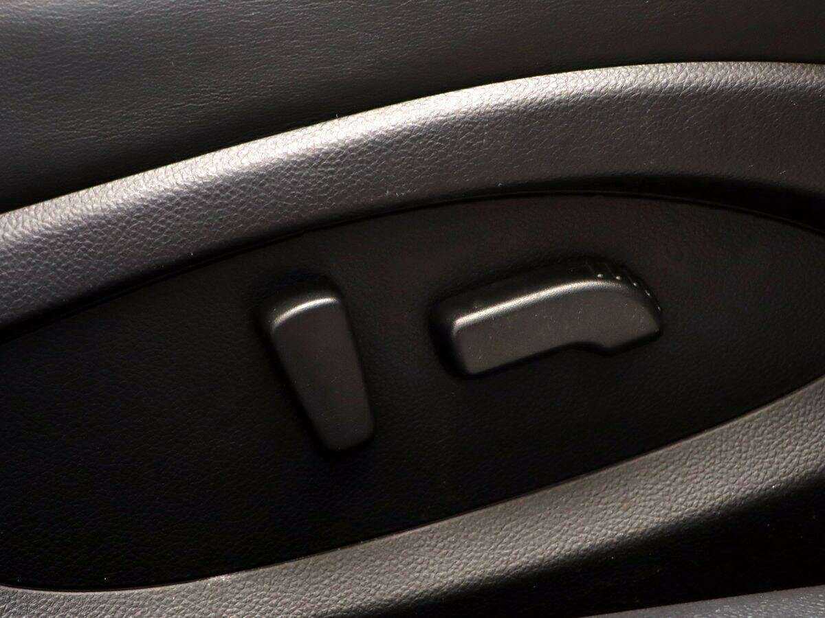 Infiniti FX37, 2010 Фото №12