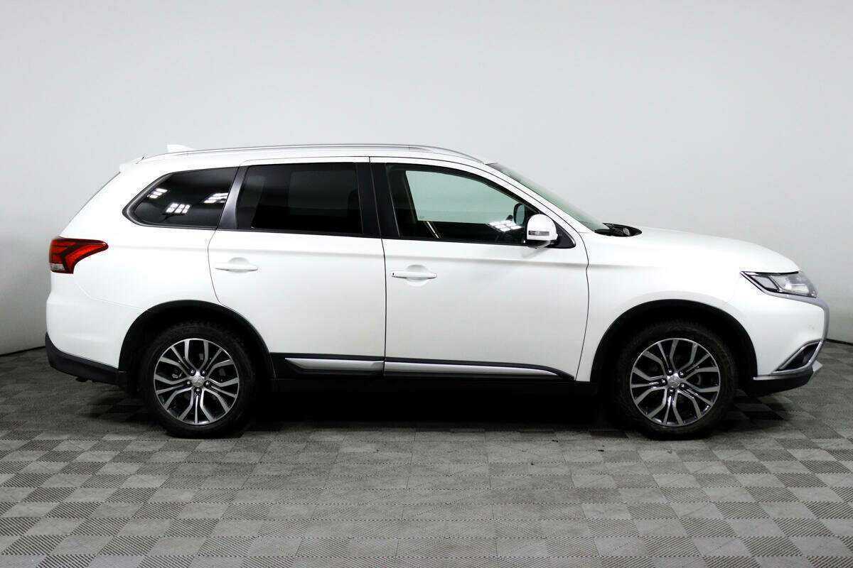 Mitsubishi Outlander, 2018 - 173 198 км. | Фото №3
