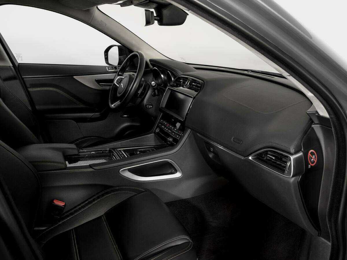 Jaguar F-Pace, 2018 Фото №9