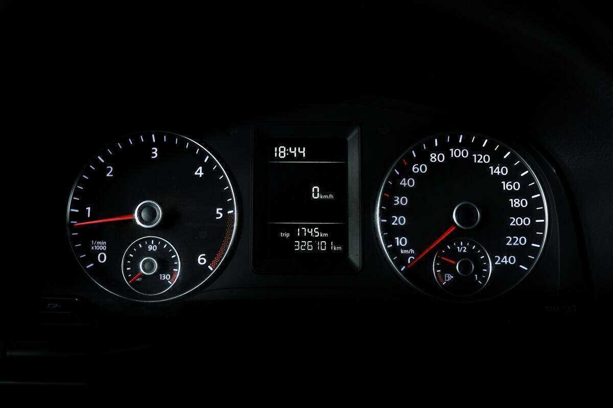 Volkswagen Touran, 2012 Фото №10