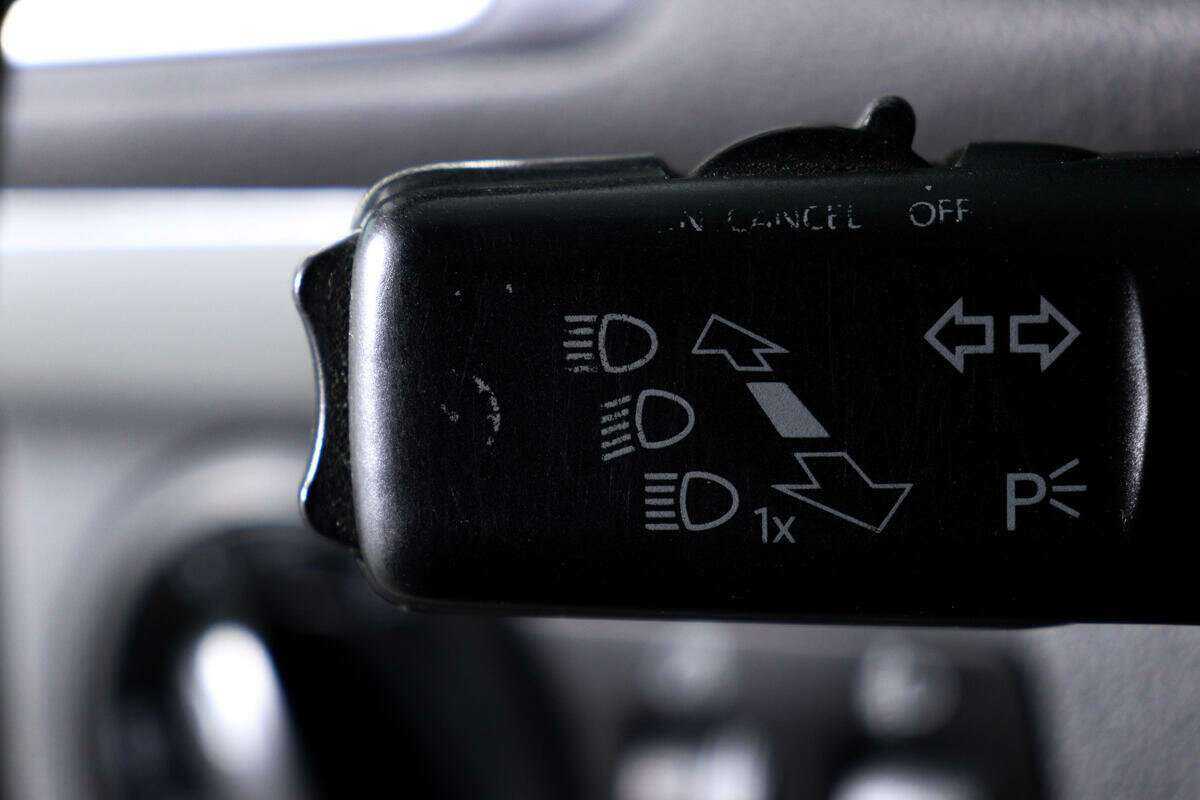 Volkswagen Touran, 2012 Фото №15