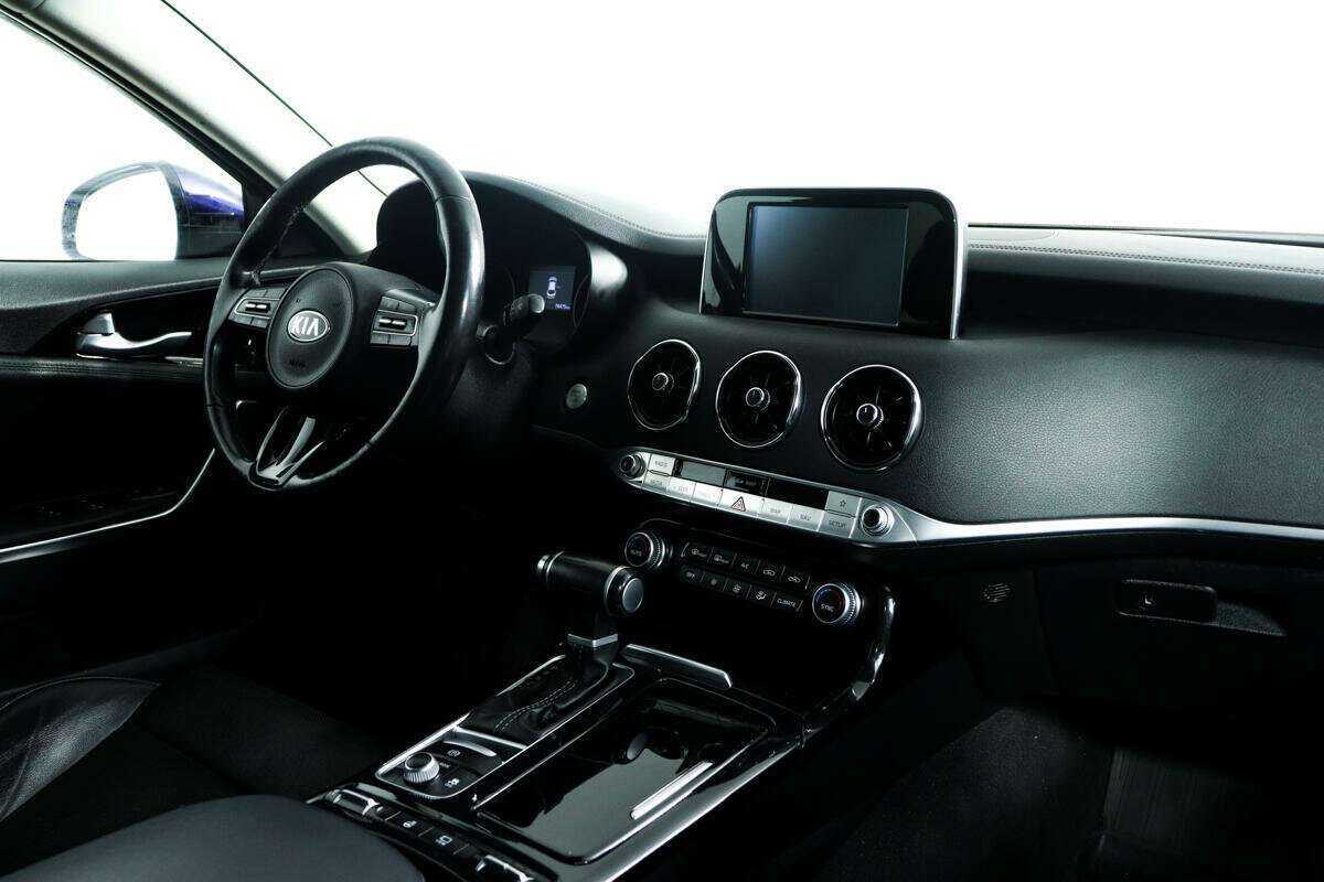 Kia Stinger, 2019 Фото №9