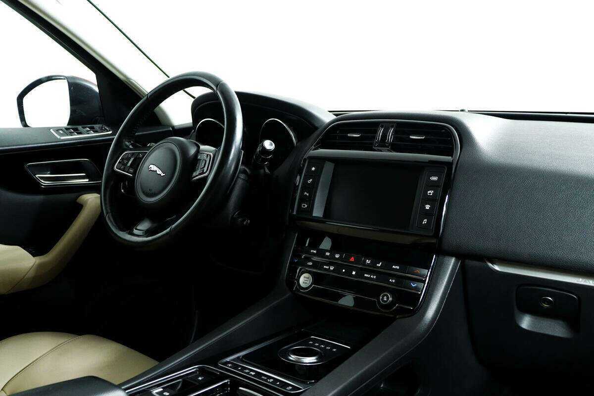 Jaguar F-Pace, 2017 Фото №9
