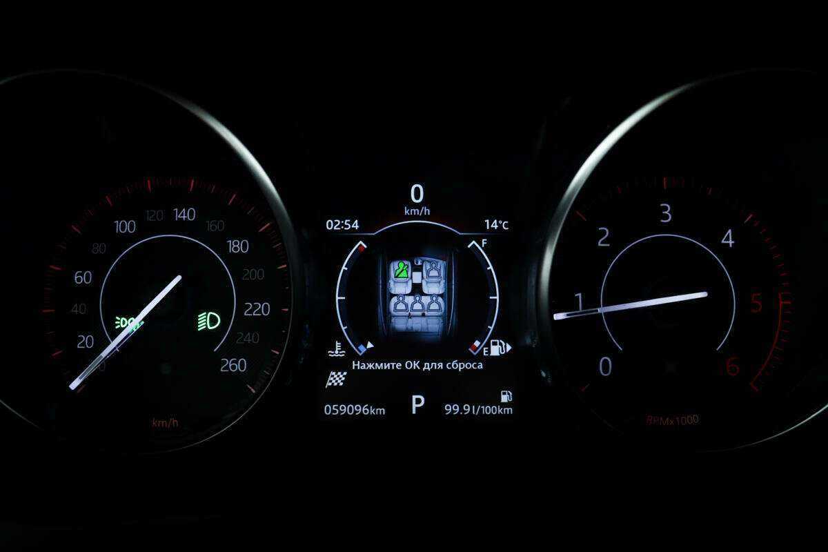 Jaguar E-Pace, 2018 Фото №10