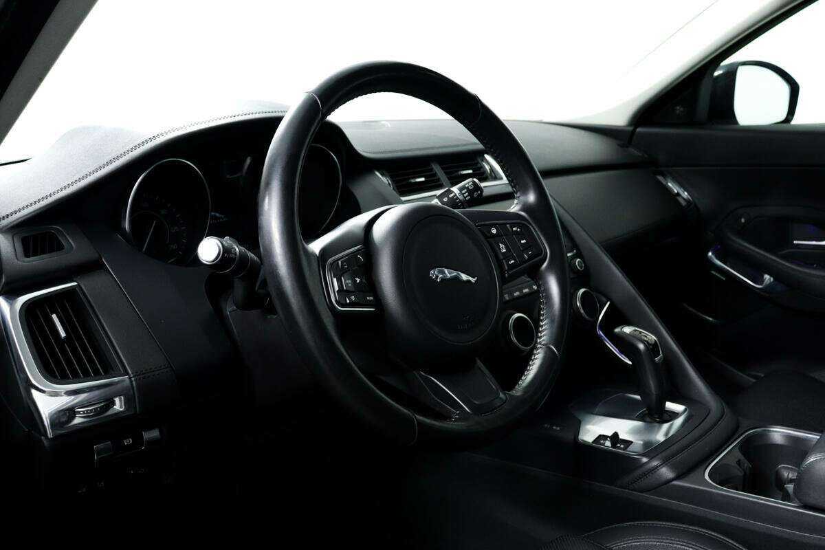 Jaguar E-Pace, 2018 Фото №13