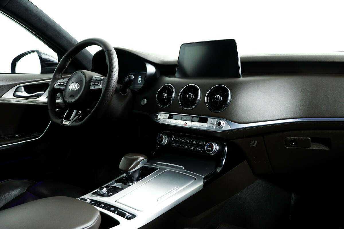 Kia Stinger, 2018 Фото №9