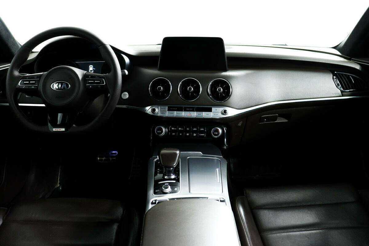 Kia Stinger, 2018 Фото №11