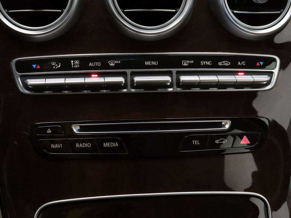 Mercedes-Benz GLC 250, 2015 Фото №17