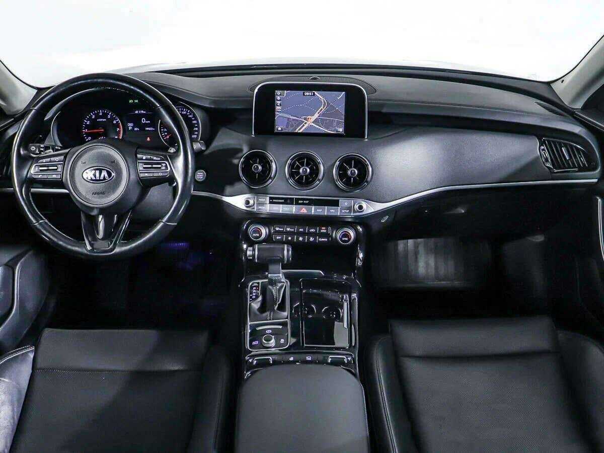 Kia Stinger, 2019 Фото №11