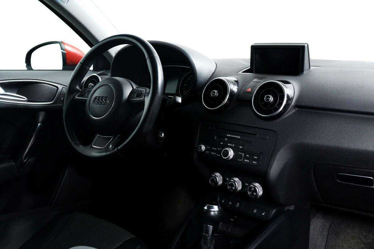 Audi A1, 2010 Фото №9