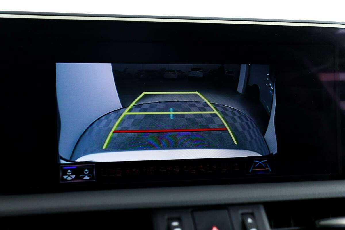 Lexus ES 300h, 2018 Фото №14