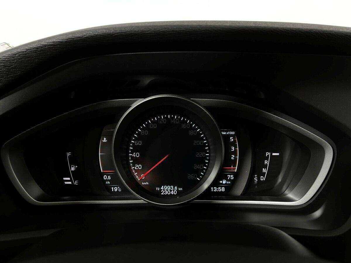 Volvo V40 Cross Country, 2017 Фото №10