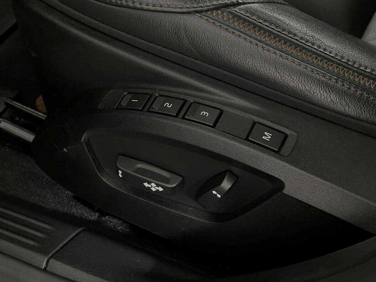 Volvo V40 Cross Country, 2017 Фото №12