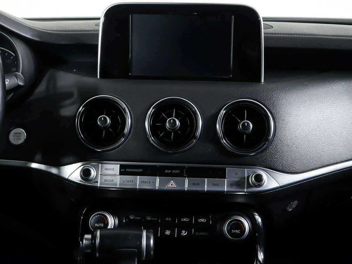 Kia Stinger, 2019 Фото №11