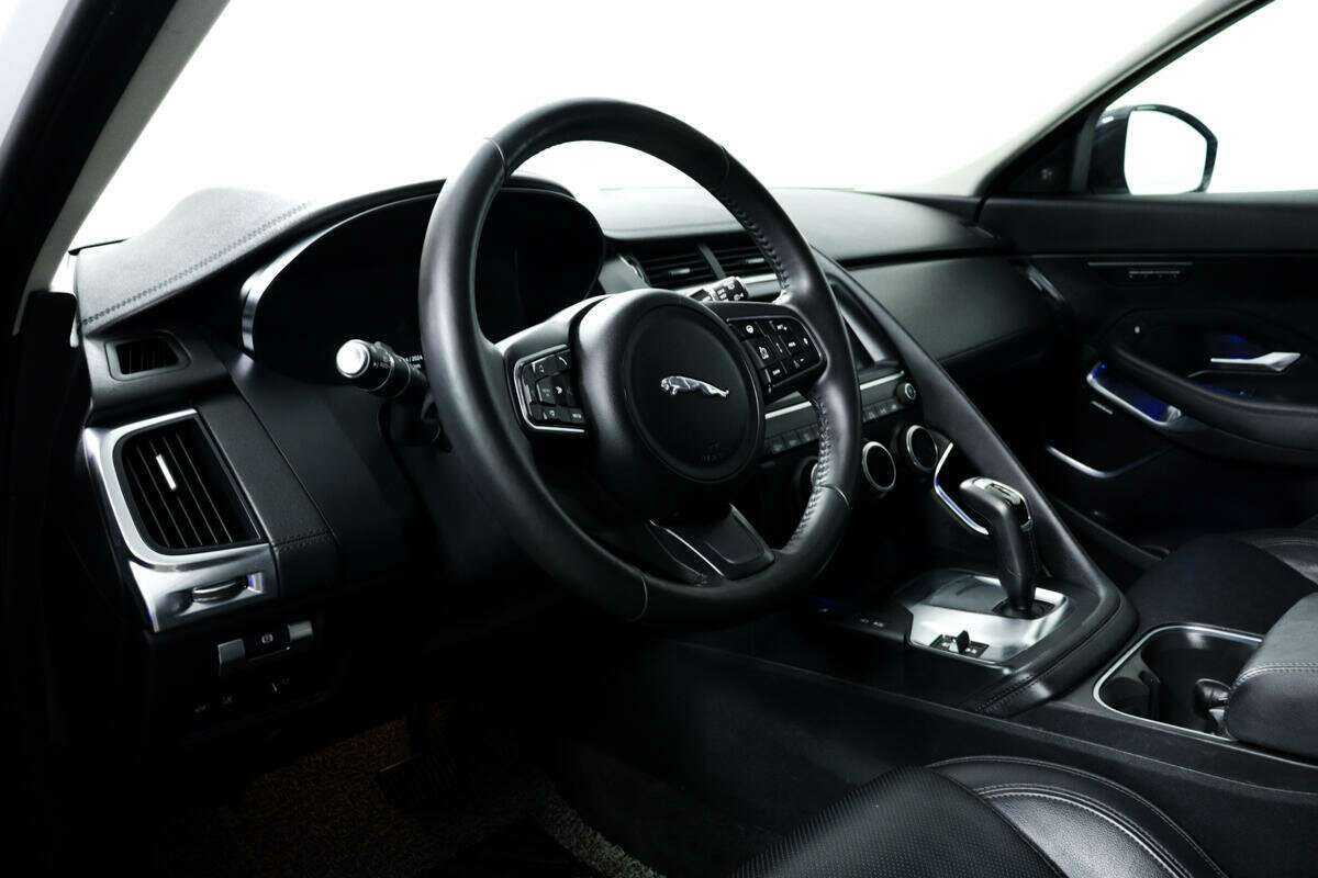 Jaguar E-Pace, 2019 Фото №13