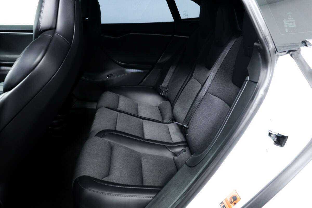 Tesla Model S 75D, 2018 Фото №12