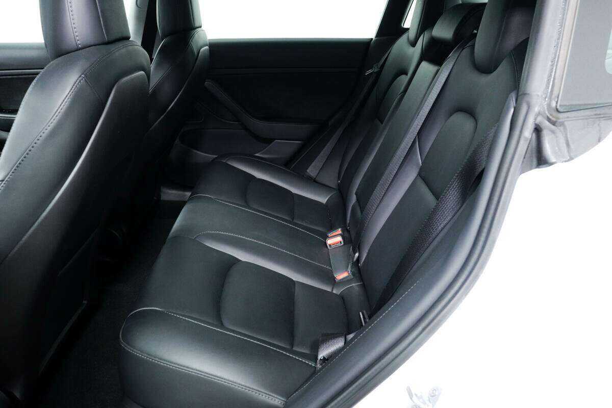 Tesla Model 3 Performance, 2019 Фото №12