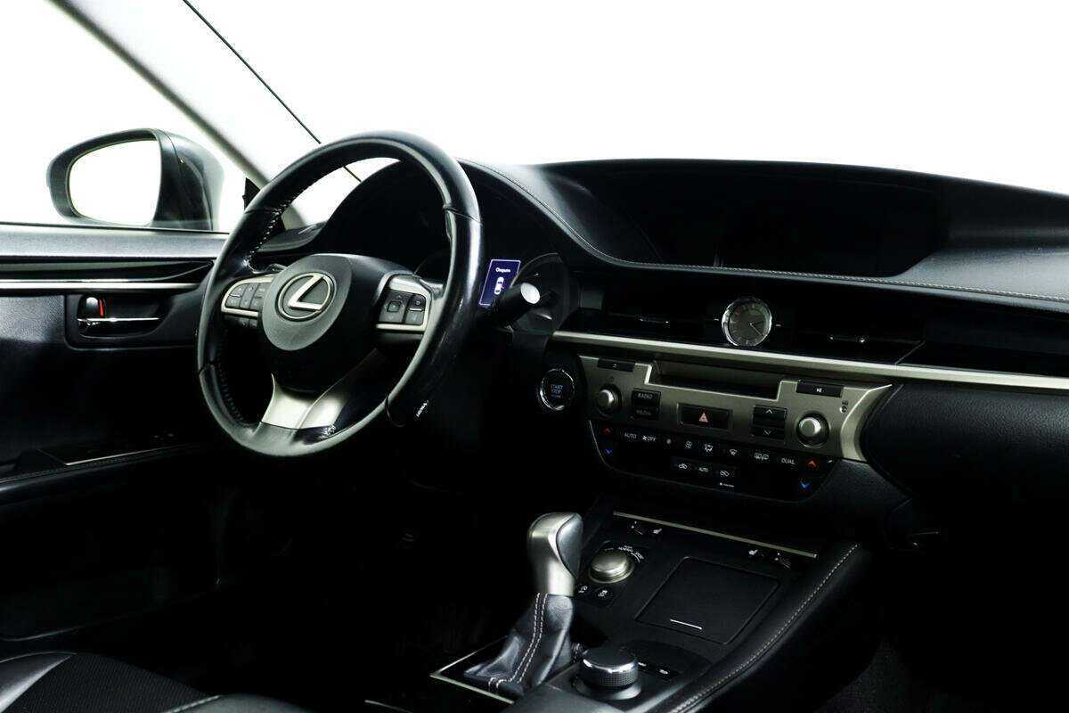 Lexus ES 200, 2016 Фото №9