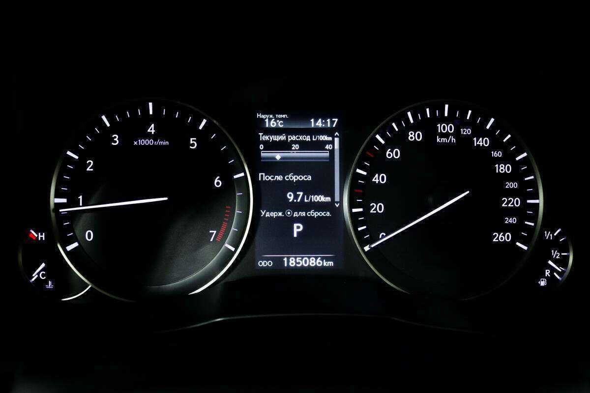 Lexus ES 200, 2016 Фото №10