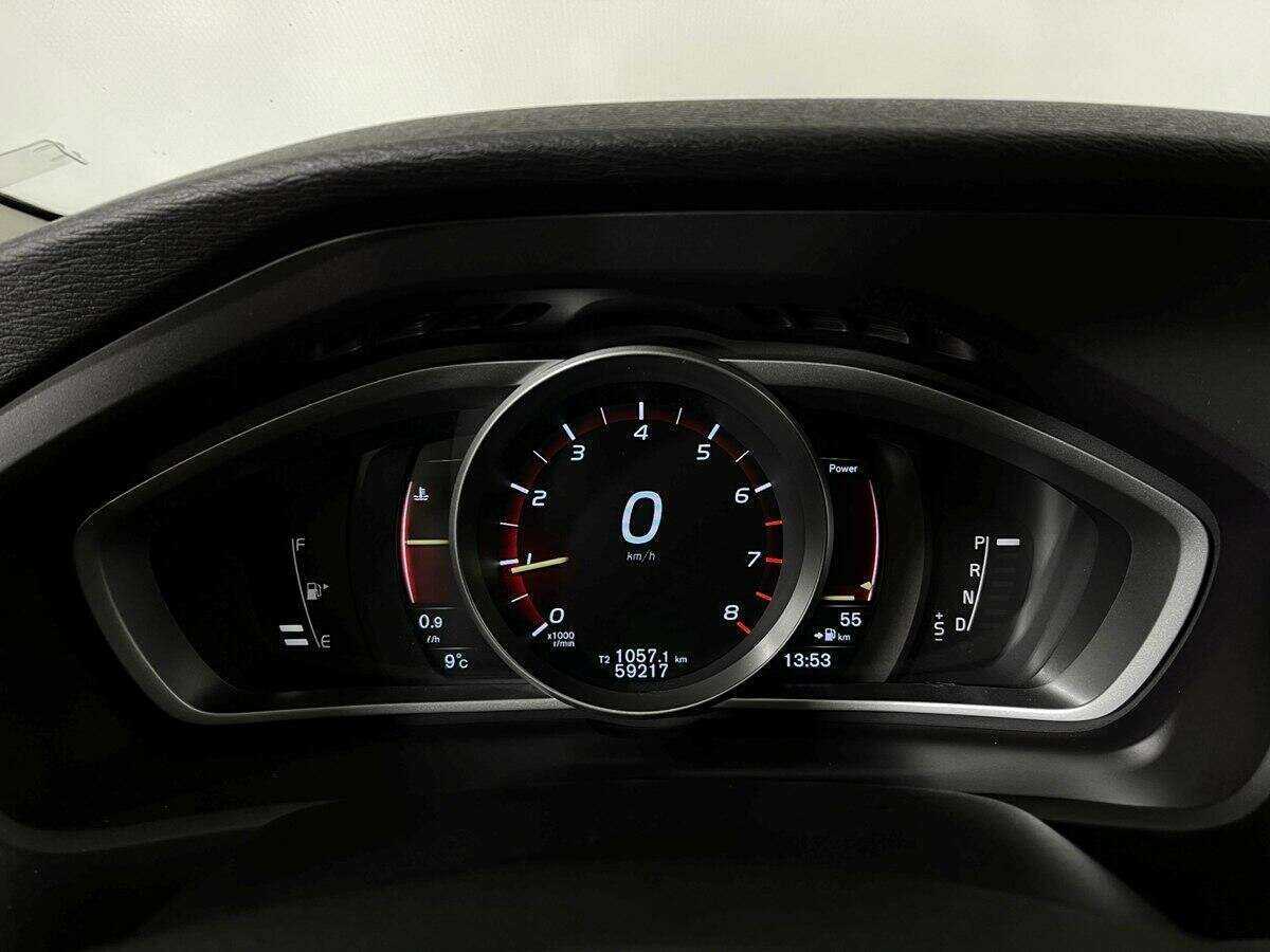 Volvo V40 Cross Country, 2018 Фото №11