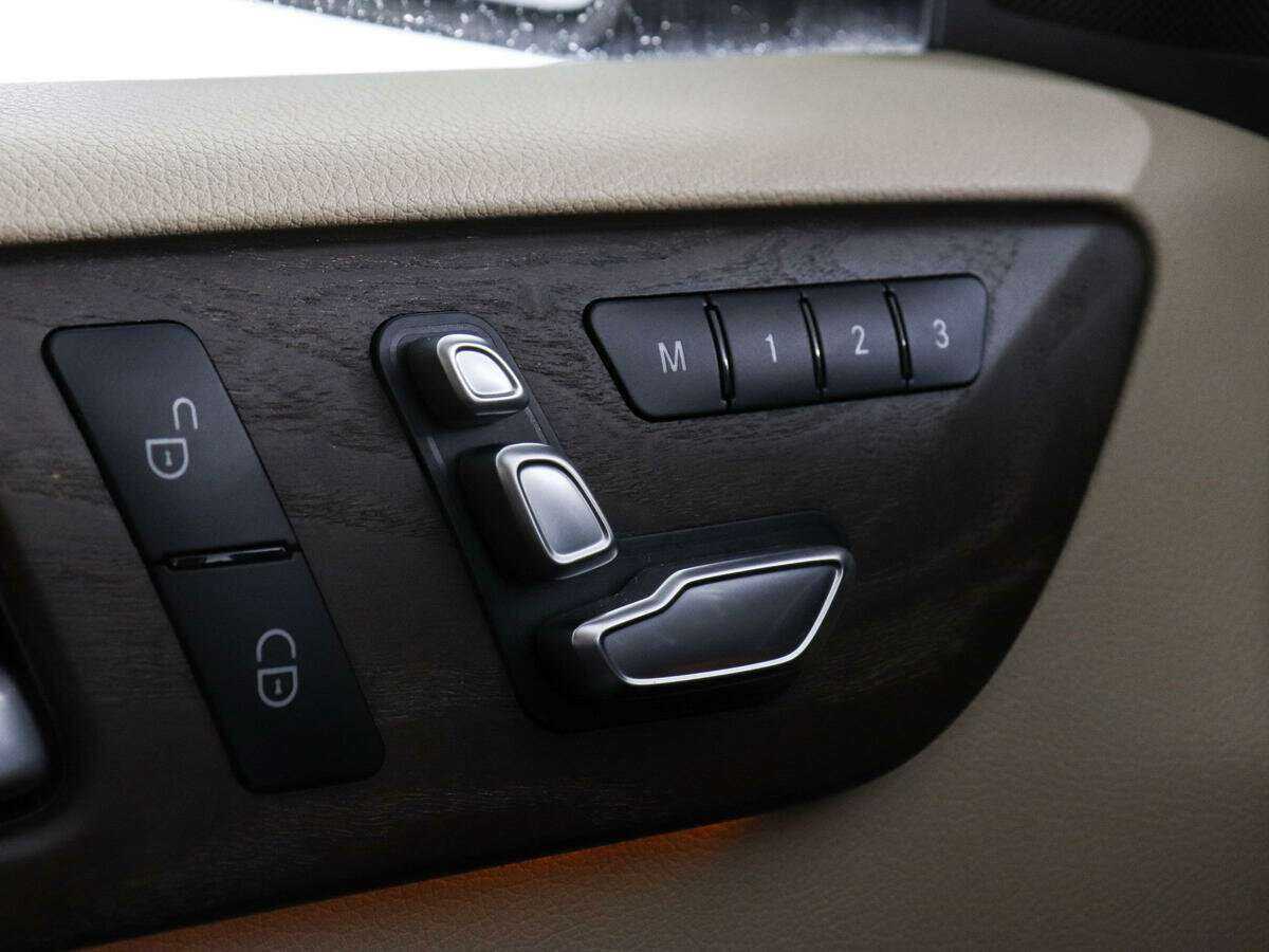 Mercedes-Benz GLE 300, 2016 Фото №15