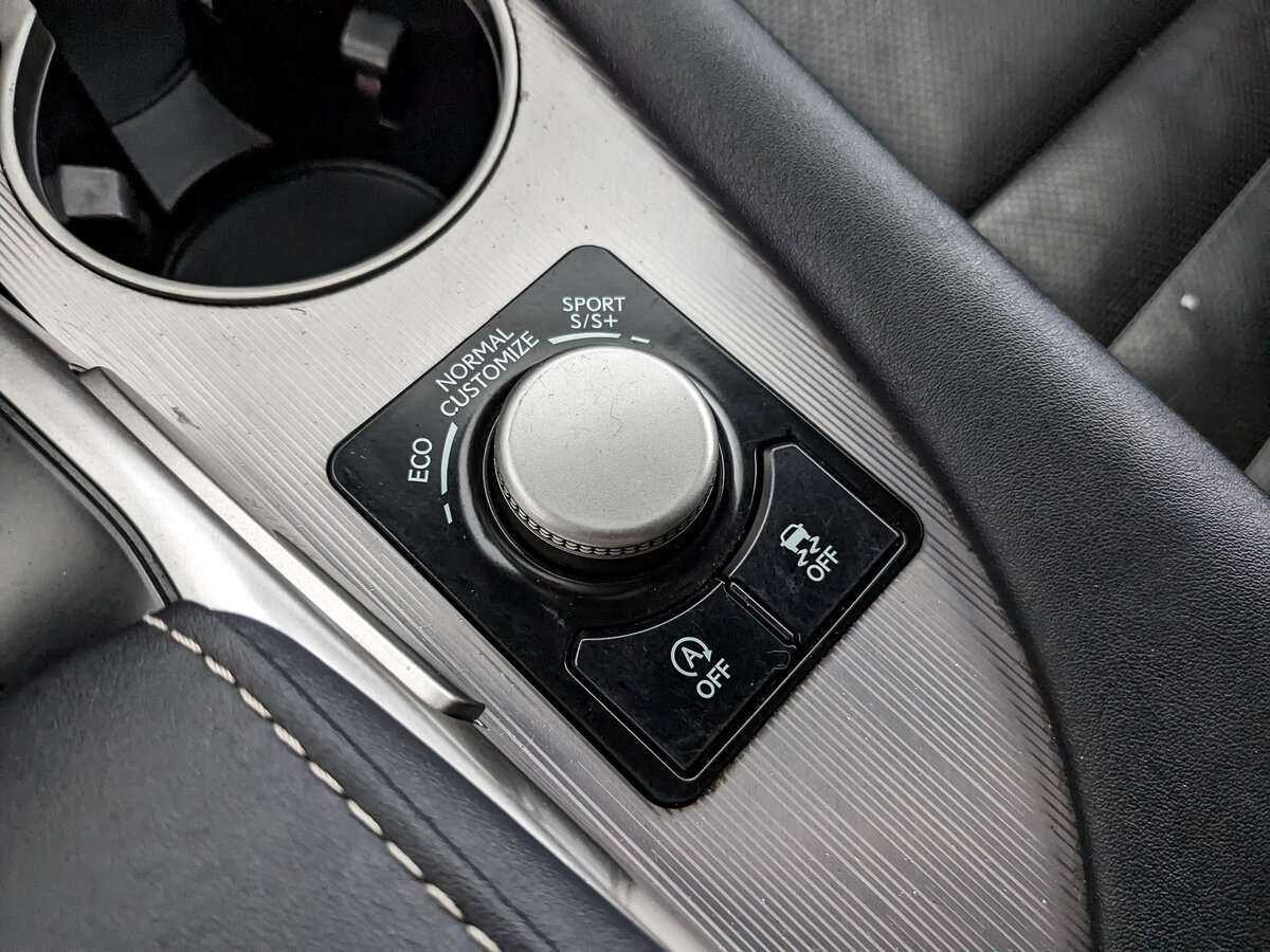 Lexus RX 200t, 2017 Фото №24