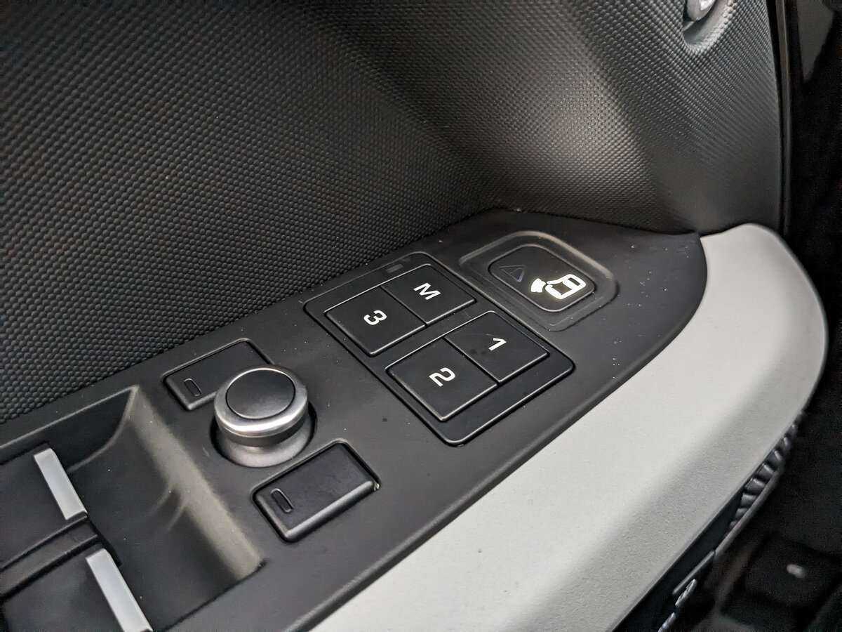 Land Rover Defender 110, 2020 Фото №24