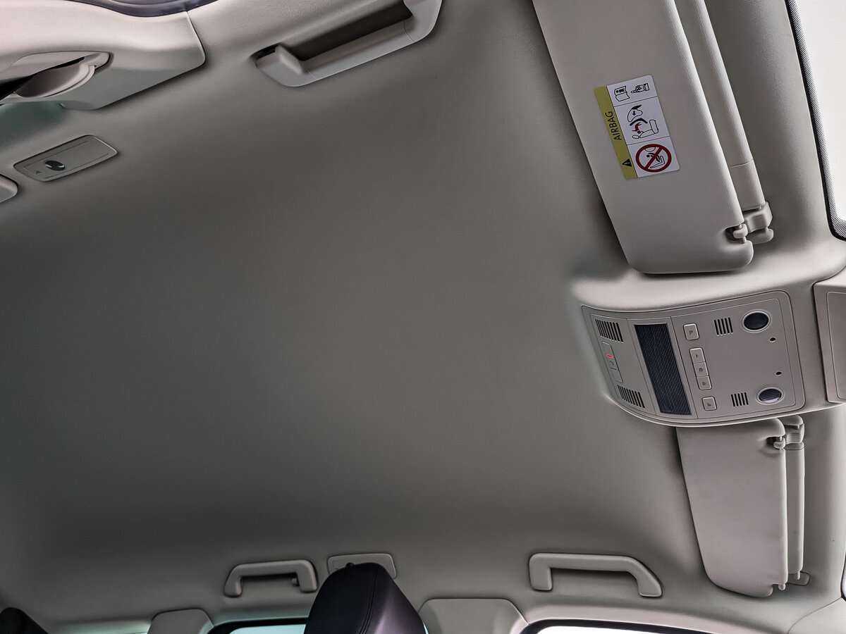 Volkswagen Touareg, 2017 Фото №22