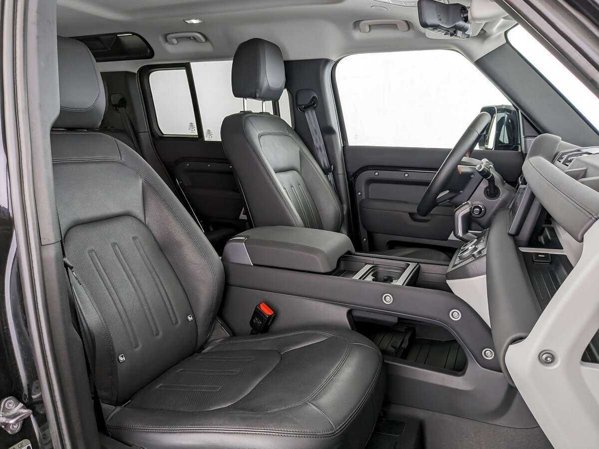 Land Rover Defender 110, 2021 Фото №18