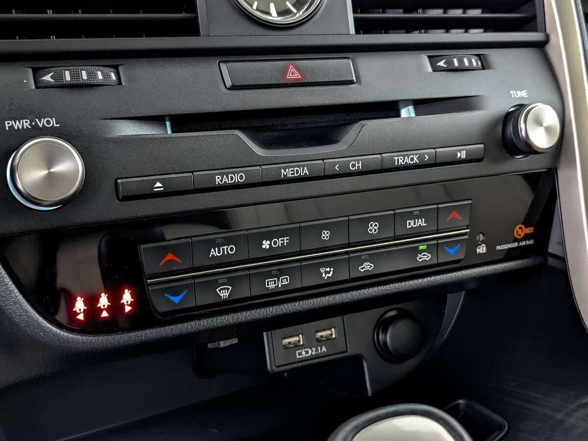 Lexus RX 300, 2021 Фото №17